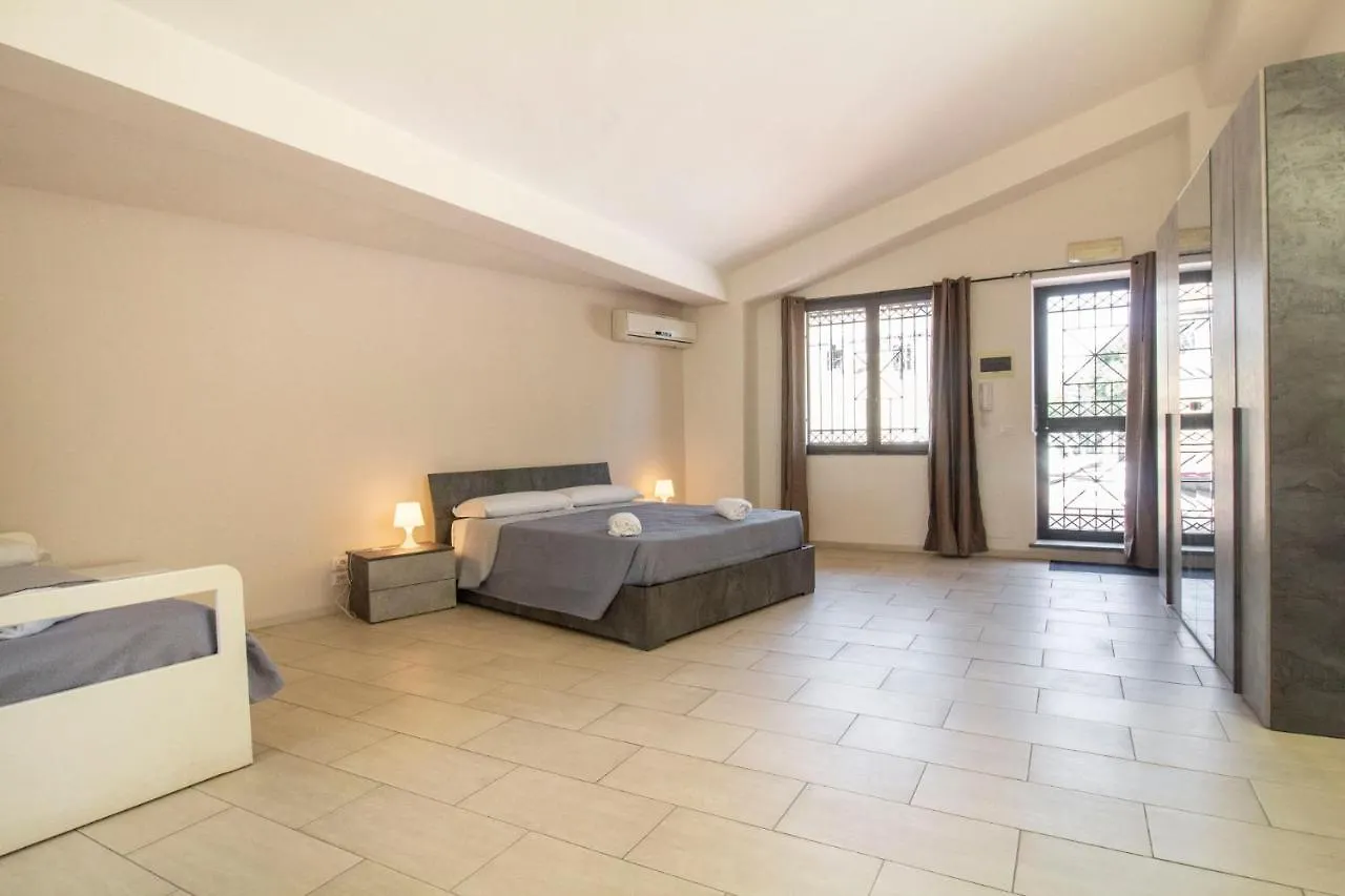 Royal Playa Suite And Apartament -Private Parking- Self Chek Out Catania