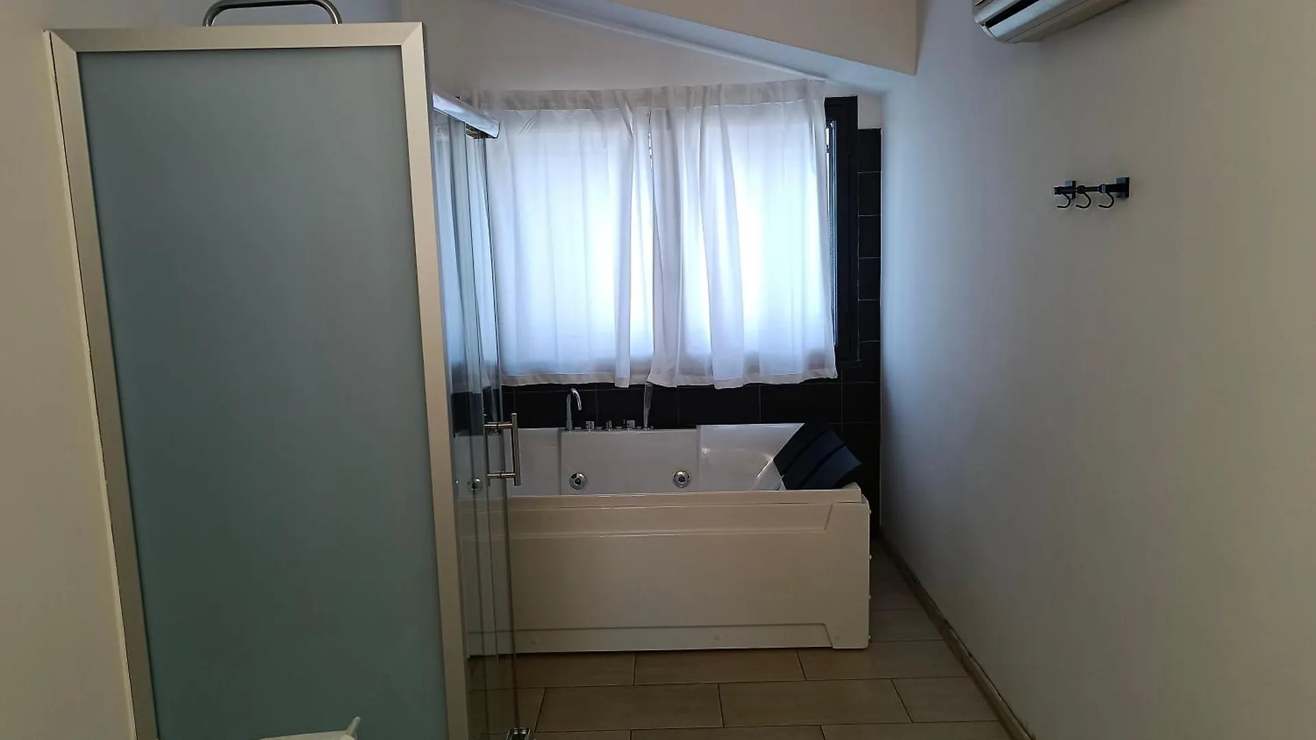 Aparthotel Royal Playa Suite And Apartament -Private Parking- Self Chek Out Catania