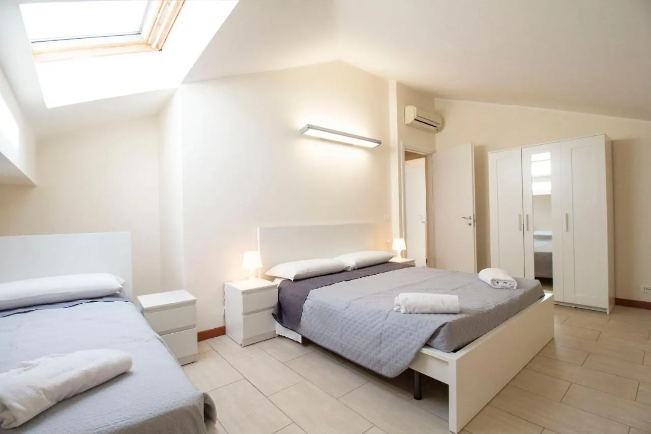 Ξενοδοχείο με διαμερίσματα Royal Playa Suite And Apartament -Private Parking- Self Chek Out Κατάνια